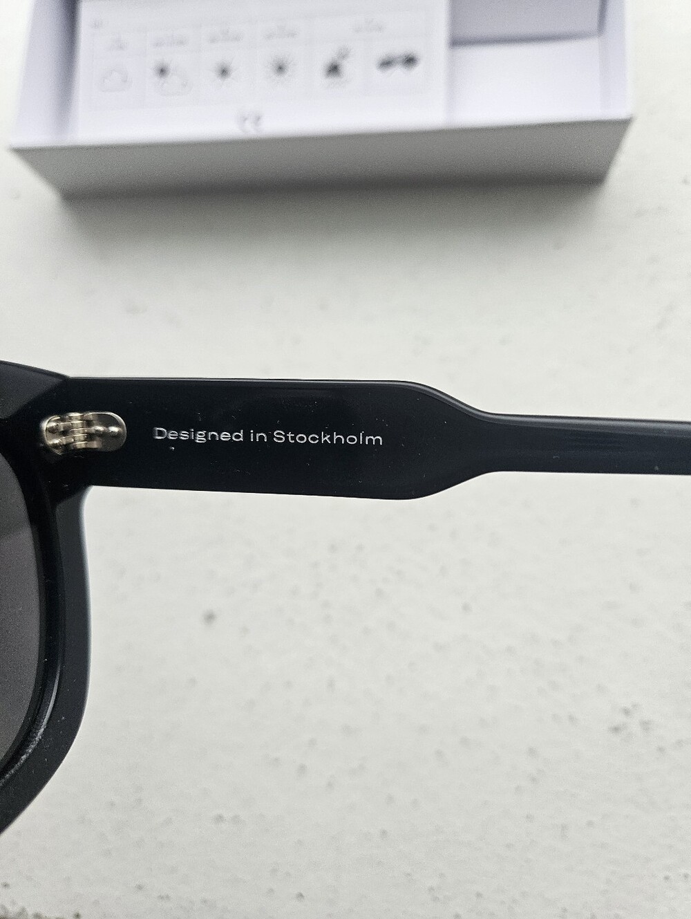 πΆοΈ CHIMI 08 Black Sunglasses | Designed in Stockholm | Full Set w/ Case & Box - Picture 6 of 7